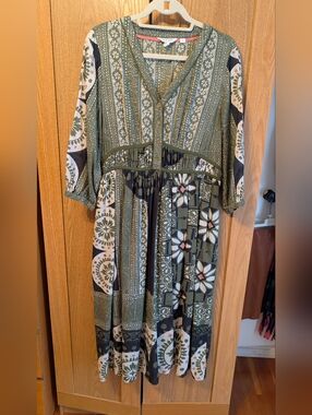 Olive Green Patterned V-Neck Midi Dress